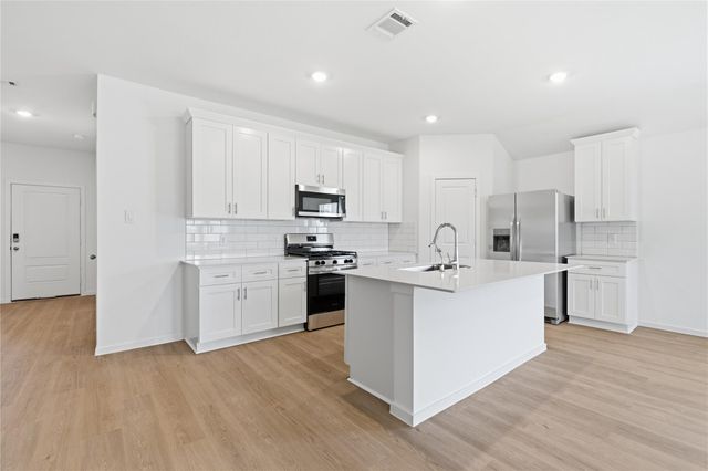 9030 Shady Cabana Way, Iowa Colony, TX 77583