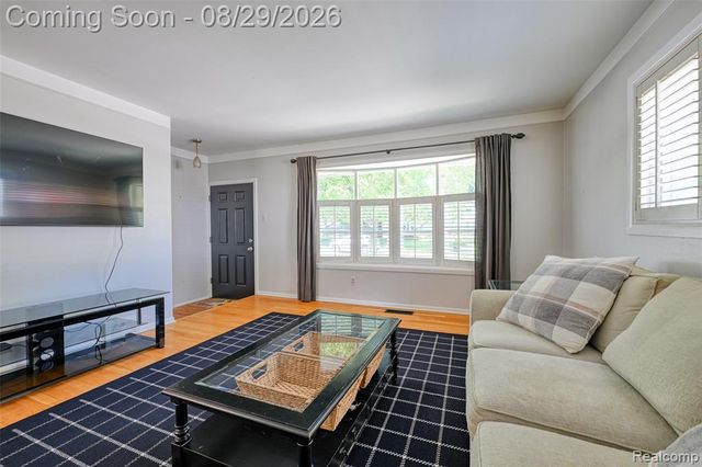 924 Allen Drive, Northville, MI 48167