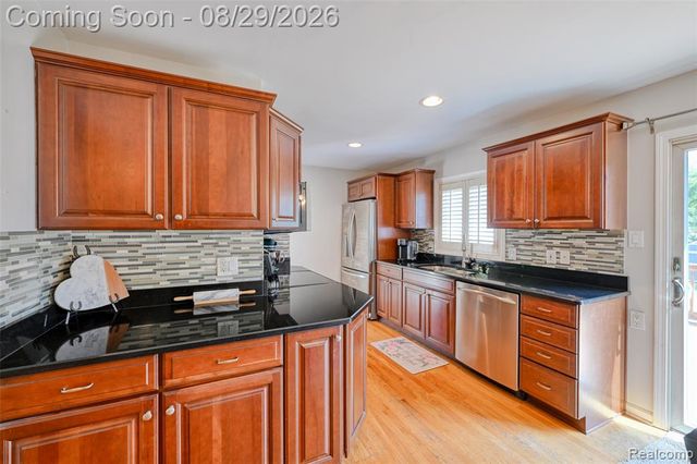 924 Allen Drive, Northville, MI 48167