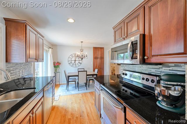 924 Allen Drive, Northville, MI 48167