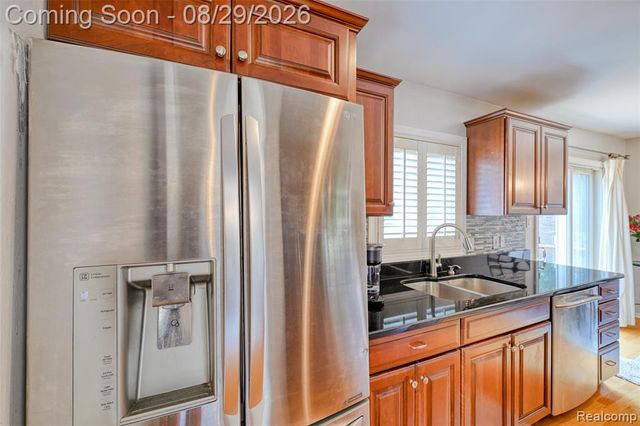 924 Allen Drive, Northville, MI 48167