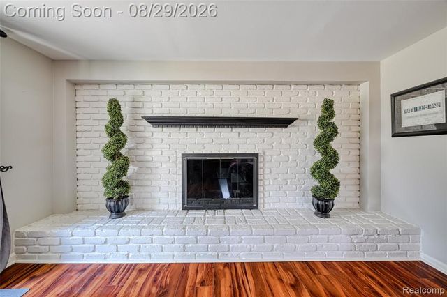 924 Allen Drive, Northville, MI 48167