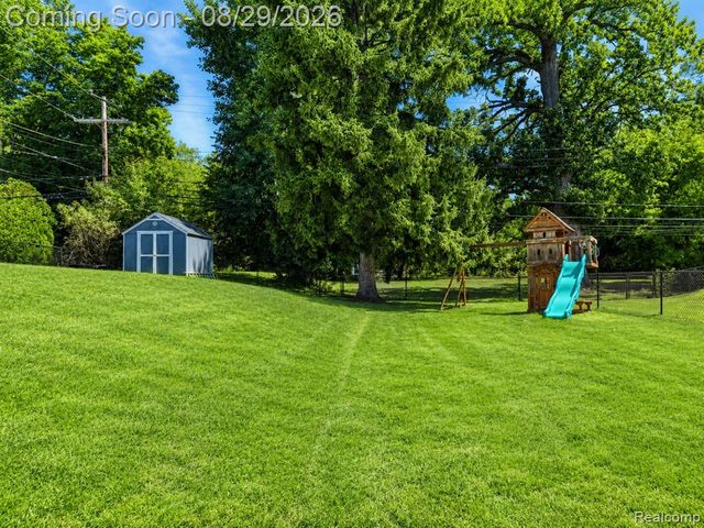 924 Allen Drive, Northville, MI 48167