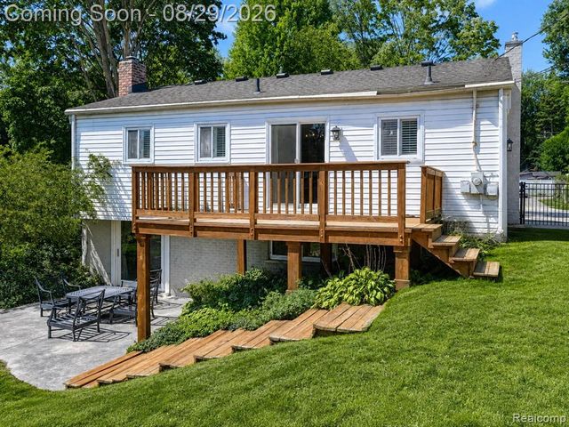 924 Allen Drive, Northville, MI 48167