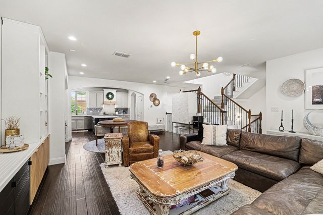 7315 Venice Drive 2, Grand Prairie, TX 75054