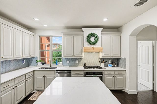 7315 Venice Drive 2, Grand Prairie, TX 75054