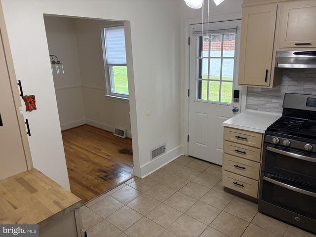 721 EDGEMOOR RD, Wilmington, DE 19809