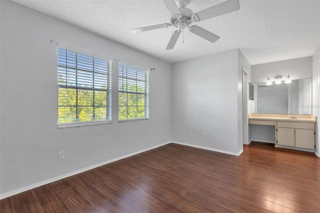 2037 WATERLEAF STREET, Orlando, FL 32837