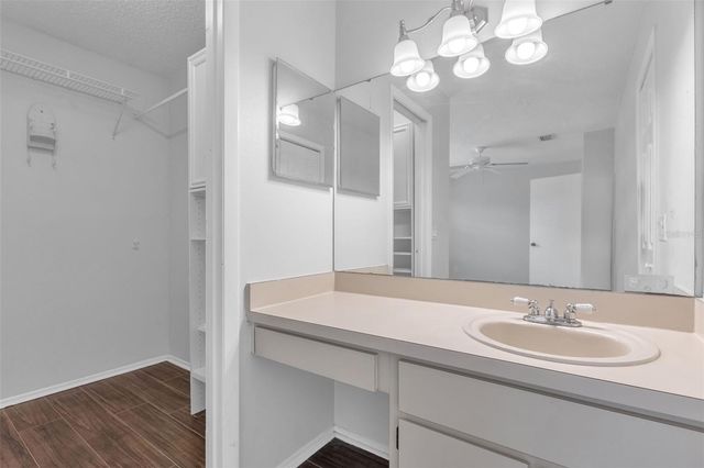2037 WATERLEAF STREET, Orlando, FL 32837
