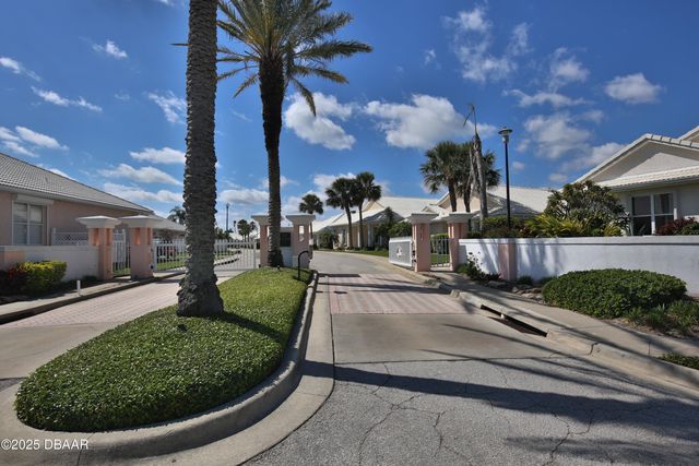 169 Key Colony Court, Daytona Beach, FL 32118