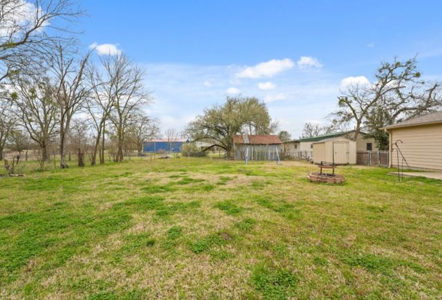 209 Mill Street, Lone Oak, TX 75453