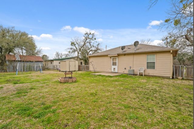 209 Mill Street, Lone Oak, TX 75453
