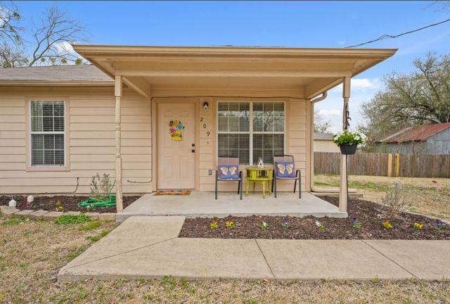 209 Mill Street, Lone Oak, TX 75453