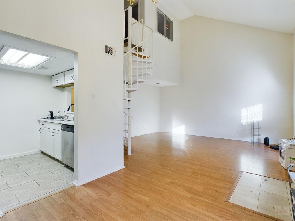 2401 Leon ST 303, Austin, TX 78705