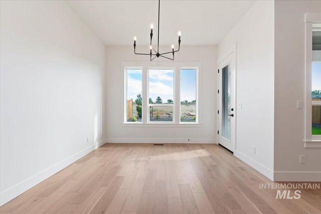 7096 W Newton St, Eagle, ID 83616