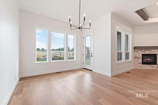 7096 W Newton St, Eagle, ID 83616