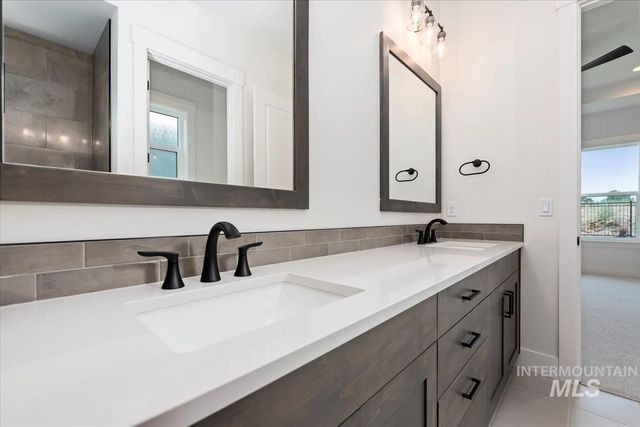 7096 W Newton St, Eagle, ID 83616