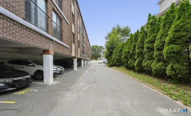 393 Laurel Avenue 210, Bridgeport, CT 06605