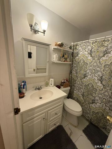 393 Laurel Avenue 210, Bridgeport, CT 06605