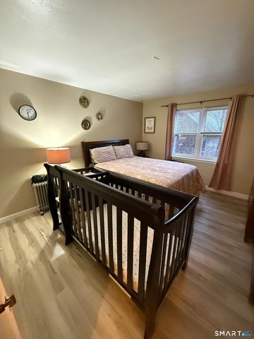 393 Laurel Avenue 210, Bridgeport, CT 06605