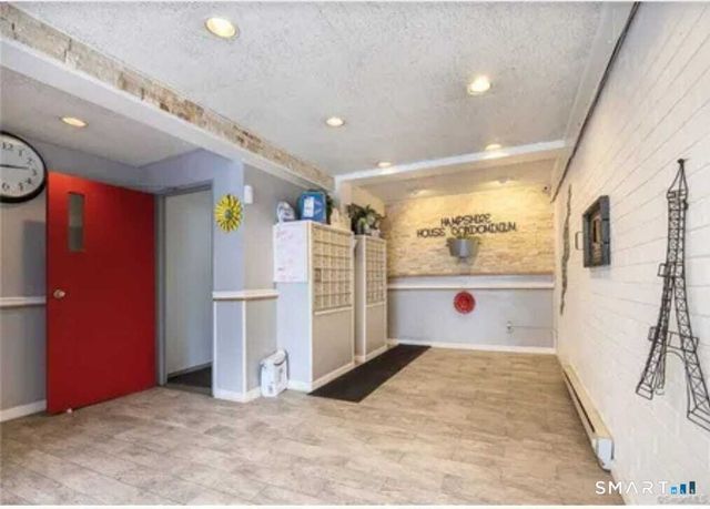 393 Laurel Avenue 210, Bridgeport, CT 06605