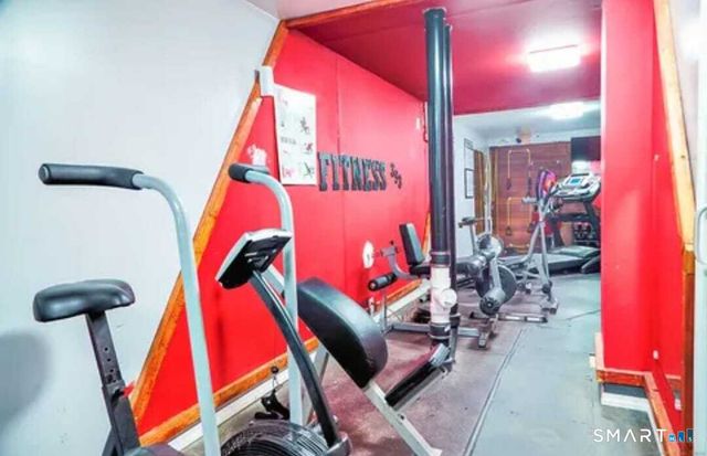 393 Laurel Avenue 210, Bridgeport, CT 06605