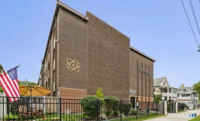 393 Laurel Avenue 210, Bridgeport, CT 06605