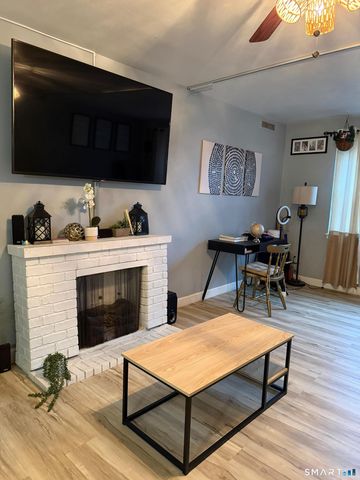 393 Laurel Avenue 210, Bridgeport, CT 06605