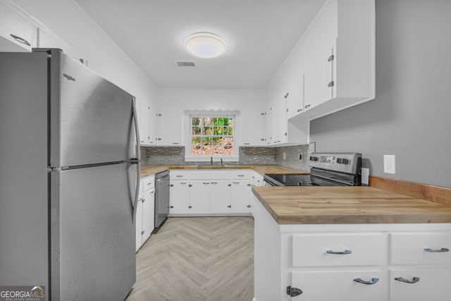 998 Rosedale Street, Toccoa, GA 30577