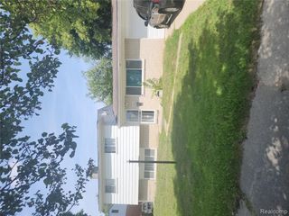 29600 Pine Street, Inkster, MI 48141