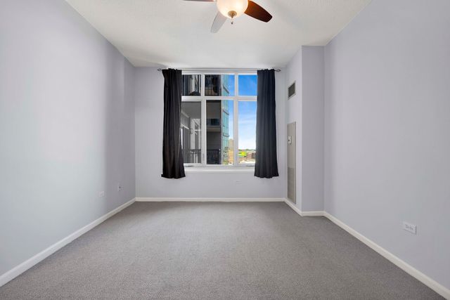 1134 W Granville Avenue 919, Chicago, IL 60660