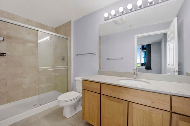 1134 W Granville Avenue 919, Chicago, IL 60660