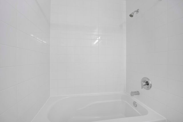 1134 W Granville Avenue 919, Chicago, IL 60660