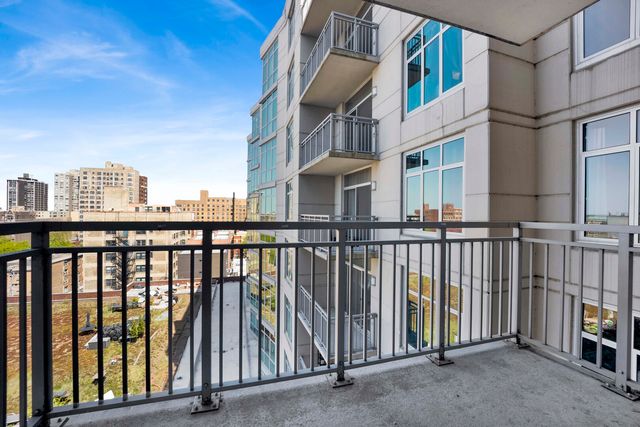 1134 W Granville Avenue 919, Chicago, IL 60660