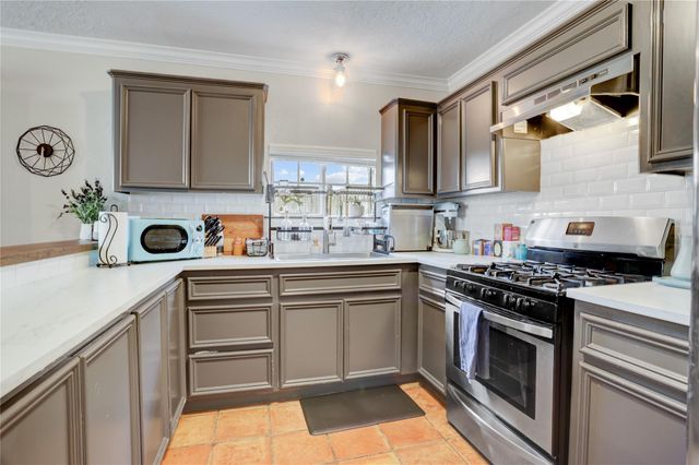 734 W 21st Street, Houston, TX 77008