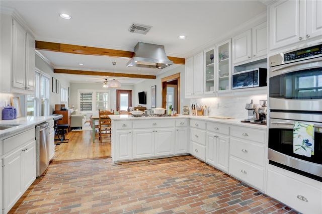 734 W 21st Street, Houston, TX 77008