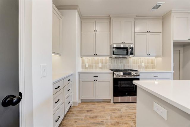 6109 Frankie Lynn Lane, Edmond, OK 73034