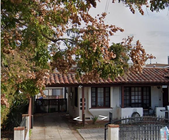 4727 Choctaw Dr., San Diego, CA 92115