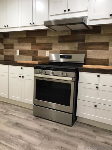 4727 Choctaw Dr., San Diego, CA 92115