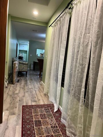 4727 Choctaw Dr., San Diego, CA 92115