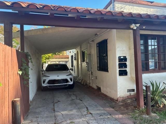 4727 Choctaw Dr., San Diego, CA 92115