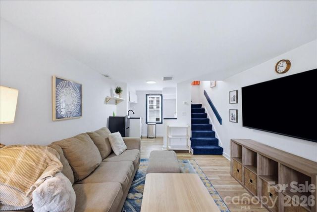 721 N Poplar Street 7, Charlotte, NC 28202