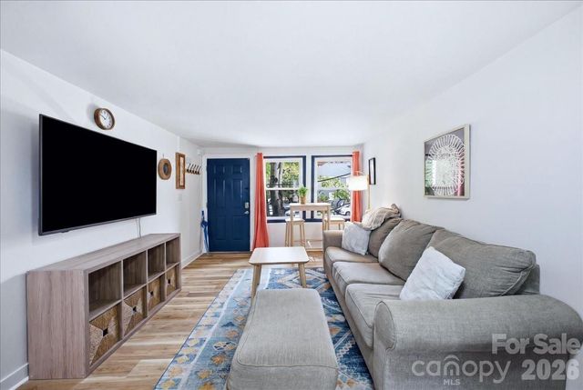 721 N Poplar Street 7, Charlotte, NC 28202