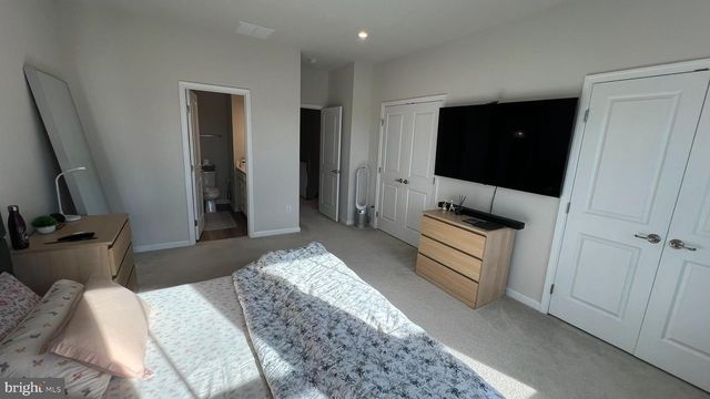 11 SIDNEY LN, Stratford, NJ 08084