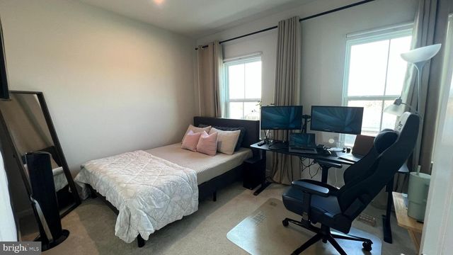 11 SIDNEY LN, Stratford, NJ 08084