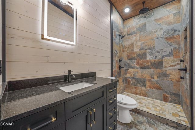 2036 Ridge Road, Pigeon Forge, TN 37863