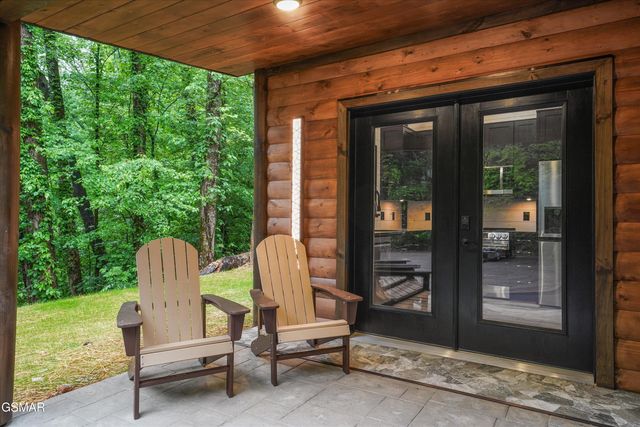 2036 Ridge Road, Pigeon Forge, TN 37863