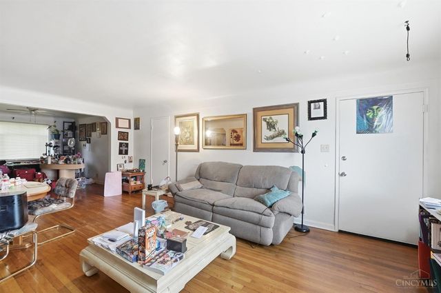 6211 Paddock Road, Cincinnati, OH 45216