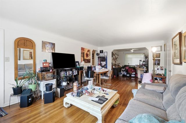 6211 Paddock Road, Cincinnati, OH 45216