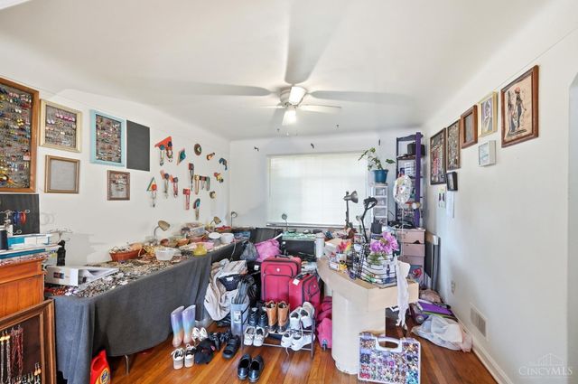 6211 Paddock Road, Cincinnati, OH 45216